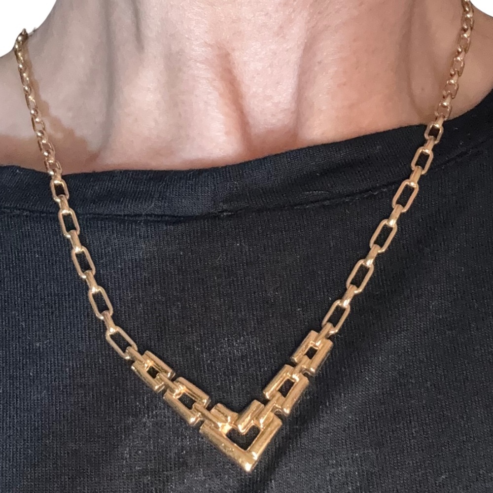 Vintage 80s–90s Gold-Tone V-Link Necklace | Avon / Napier / Monet Style